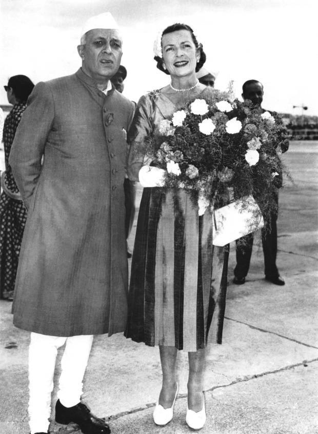 Edwina pictured with Nehru who wrote her long love letters