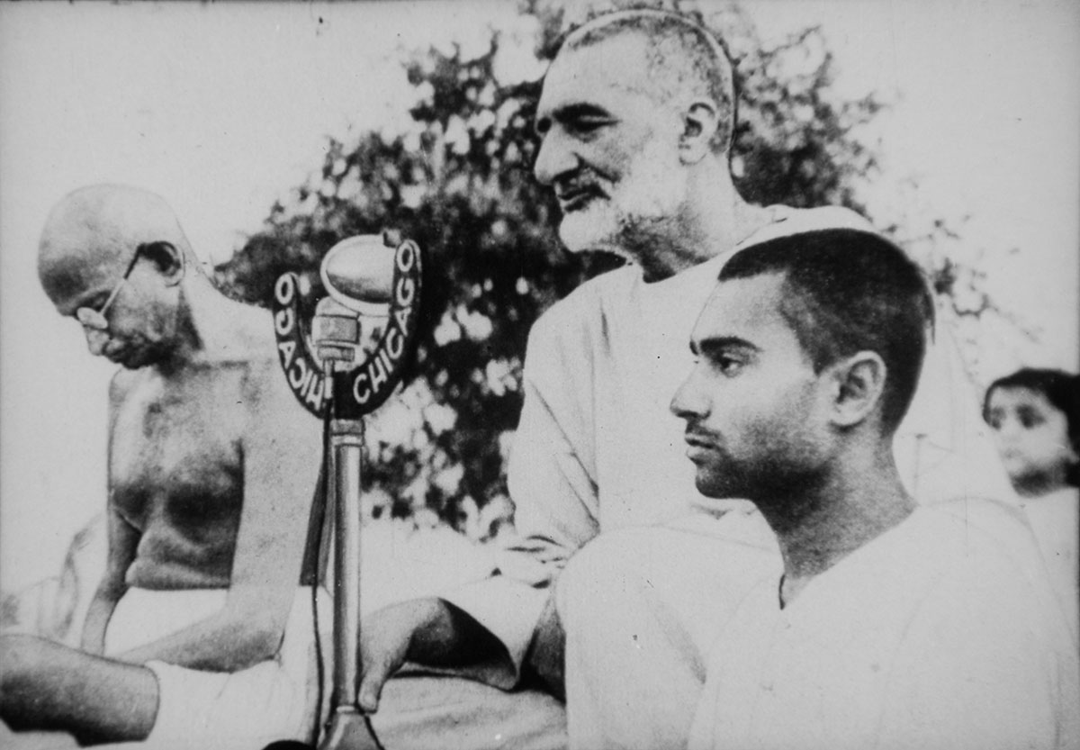 Gandhi and Abdul Ghaffar Khan during prayer Cropped Brighter