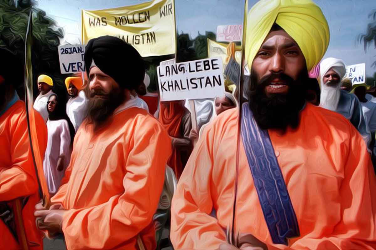 Stones were hurled and swords brandished as the pro-Khalistan supporters ran amok, barging into the Ma Kali Temple in Patiala