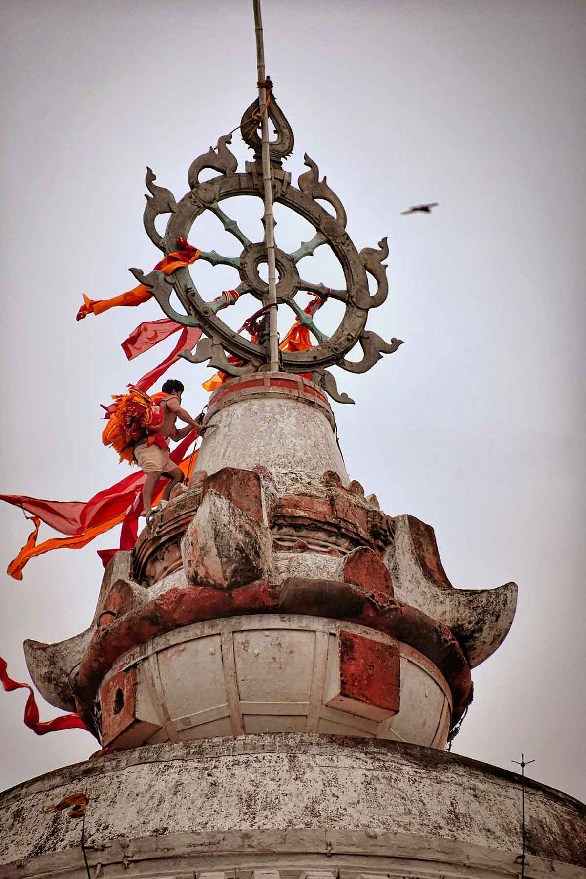 Puri Jagannath Temple: Flag Changing