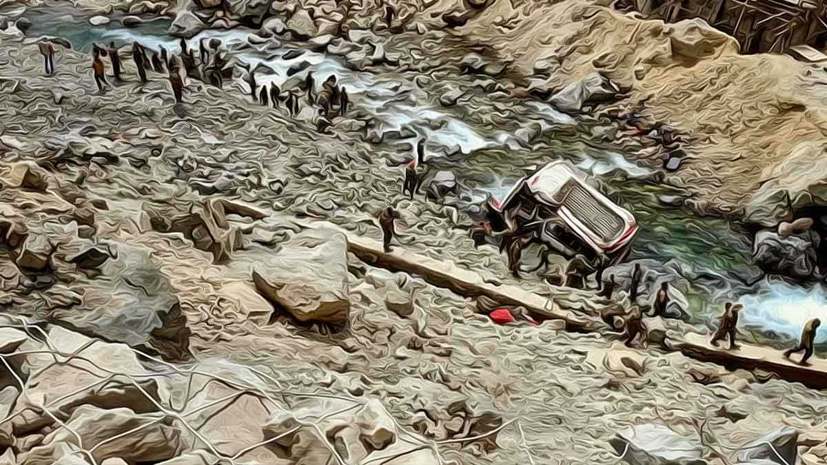 Bus driver Ahmed Shah jumped off the bus seconds before it fell in river killing 7 Indian Army soldiers and injuring 19