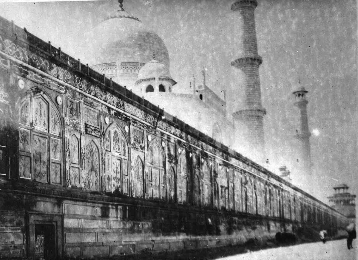 The 22 rooms shown in other photos are behind that line of arches seen in the middle. Each arch is flanked by Hindu lotus discs in white marble