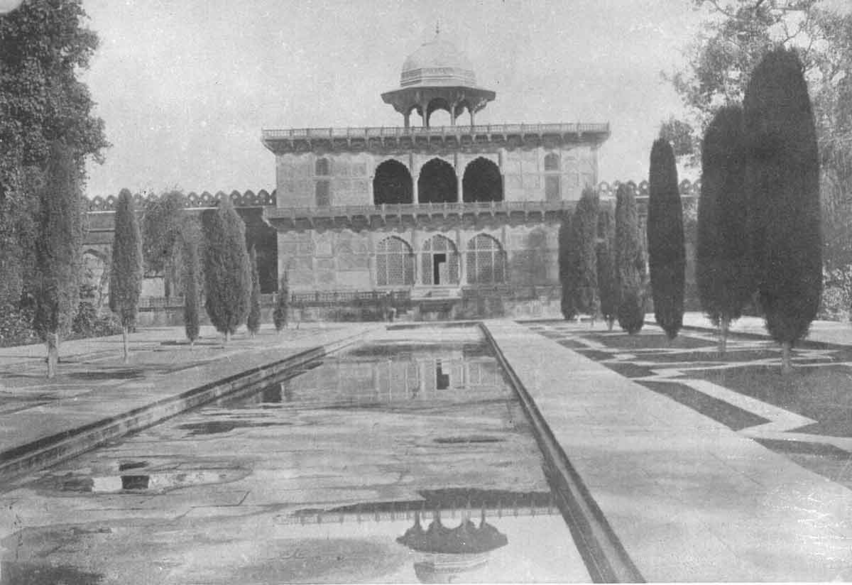 This Naqqar Khana alias Music House in the Taj Mahal garden is an incongruity if the Taj Mahal were an Islamic tomb. Close by on the right is the building which Muslims claim to be a mosque